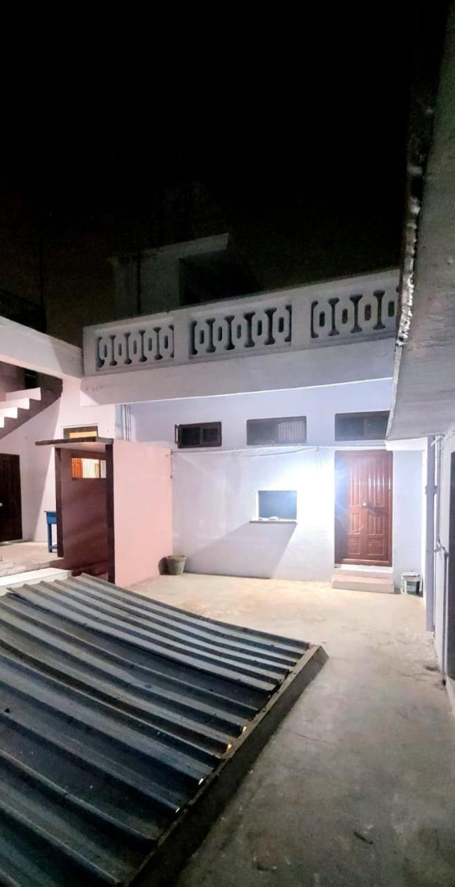 Shree Valmiki Home Stay Ayodhya Экстерьер фото